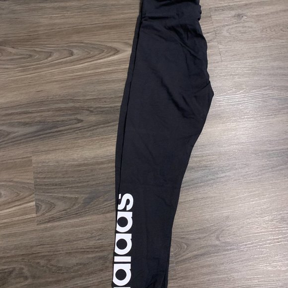 Essentials High-Waisted Logo Leggings (Medium) - Picture 2 of 2